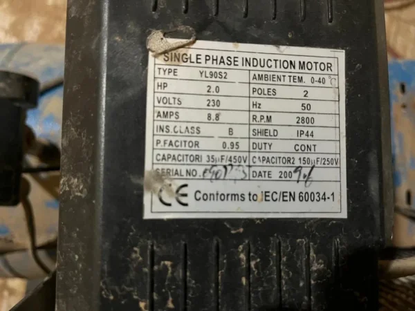 Tirane, shes Kompresor ABAC 335 €