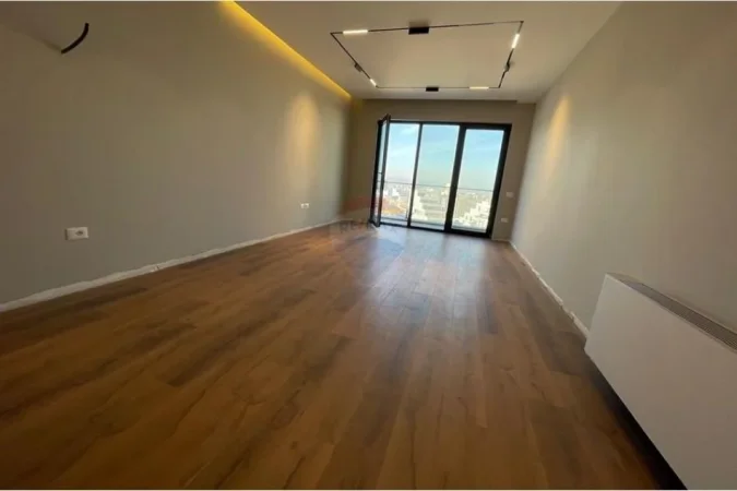 Tirane, jepet me qera zyre Kati 11, 114 m² 700 € (farmacia 10)