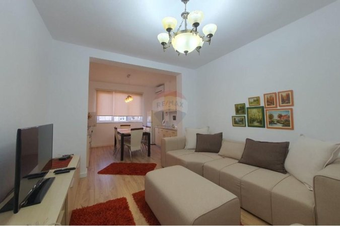 Tirane, jepet me qera apartament , 95 m² 700 € 