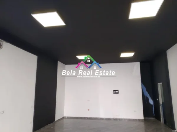 Tirane, jepet me qera dyqan Kati 0, 60 m² 350 € (ali dem)