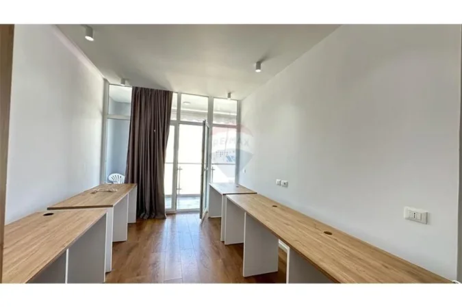 Tirane, jepet me qera apartament , 800 € 