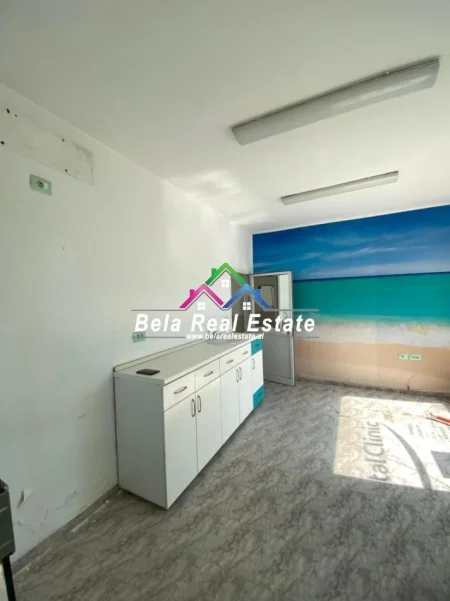 Tirane, jepet me qera dyqan Kati 0, 24 m² 300 € (ali demi)