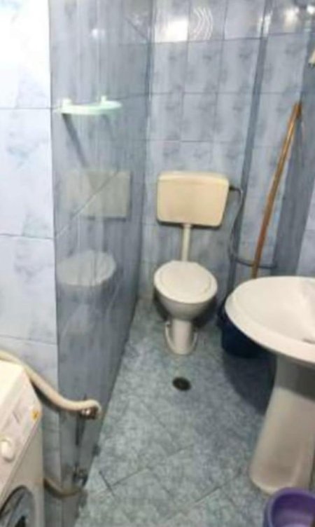 Tirane, jepet me qera apartament 1+1 Kati 1, 60 m² 300 € (Aleksander Moisiu)