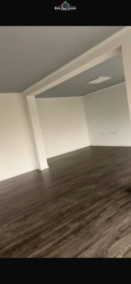 Tirane, jepet me qera zyre Kati 3, 90 m² 1.200 € (Kinostudio)