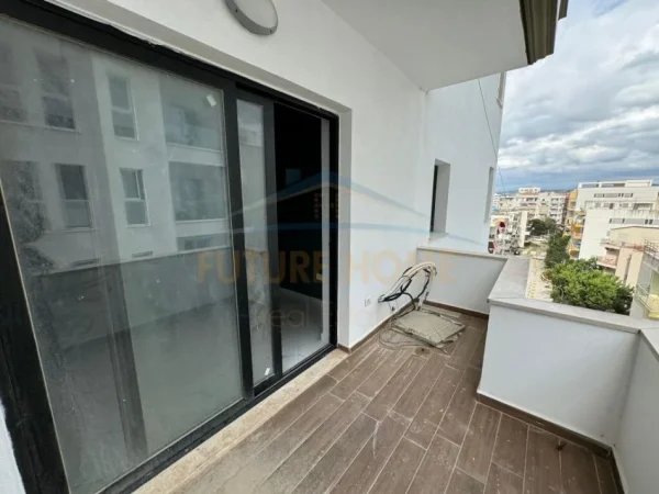 Durres, shitet apartament 2+1+Ballkon Kati 5, 91 m² 160.000 € (qerret)