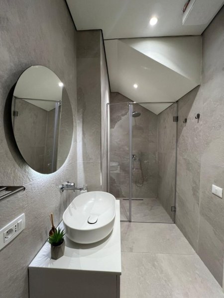 Vlore, shitet apartament+verande | Penthouse 2+1+Aneks+Ballkon Kati 0, 250 m² 765.000 € (Green Coast 1, Palase)