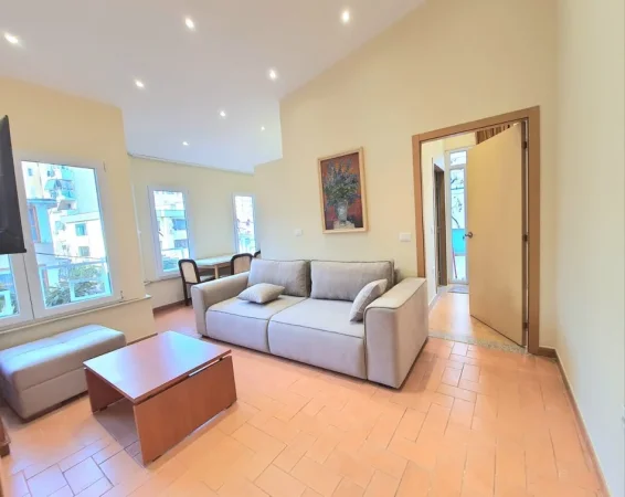 APARTAMENT 2+1+2TUALETE+ VERANDE ME QERA
