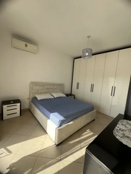 Durres, jepet me qera apartament 2+1+Ballkon Kati 8, 100 m² 350 € 