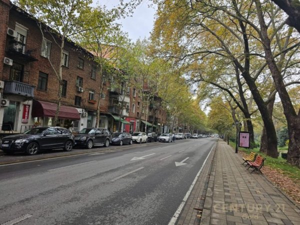 Tirane, shes ambjent biznesi , 60 m² 320.000 € (Ish Ekspozita)