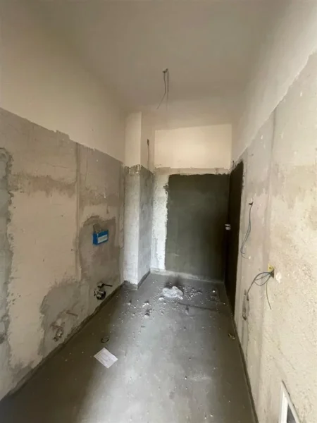Tirane, shitet apartament 2+1+Ballkon Kati 5, 115 m² 201.250 € (Fusha Aviacionit)