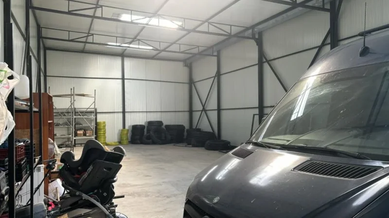 Tirane, jepet me qera magazine Kati 0, 200 m² 800 € (Vore)