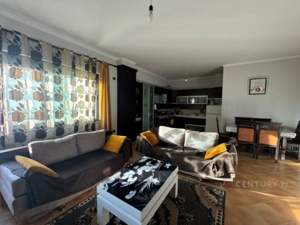 Tirane, shitet apartament 2+1 Kati 6, 100 m² 125.000 € (Rruga 5 Maj)