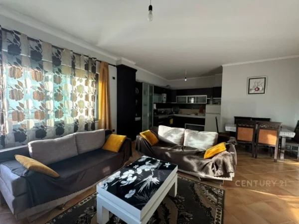 Tirane, shitet apartament 2+1 Kati 6, 100 m² 125.000 € (Rruga 5 Maj)