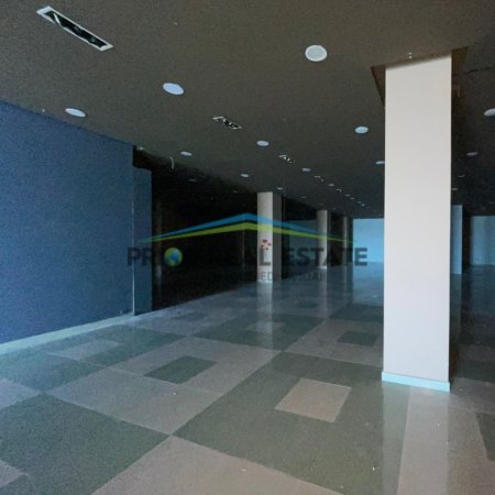 Tirane, jepet me qera ambjent biznesi Kati 3, 750 m² 2.625 € (Rruga Autostrade Tr-Dr)
