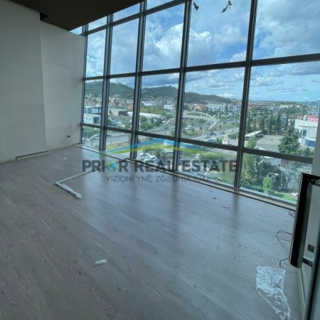 Tirane, jepet me qera ambjent biznesi Kati 3, 750 m² 2.625 € (Rruga Autostrade Tr-Dr)
