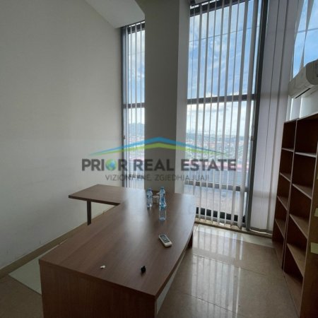 Tirane, jepet me qera ambjent biznesi Kati 3, 750 m² 2.625 € (Rruga Autostrade Tr-Dr)