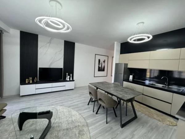 Tirane, shitet apartament 3+1 Kati 4, 143 m² 350.000 € (LIQENI I TIRANES)