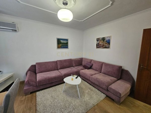 Tirane, jepet me qera apartament 1+1 Kati 2, 80 m² 650 € (myslym shyri)