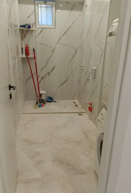 Tirane, jepet me qera apartament 1+1 Kati 1, 60 m² 700 € (Zogi i zi)