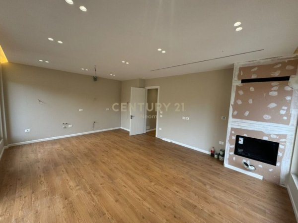 Tirane, shes apartament 2+1+Ballkon Kati 3, 107 m² 255.000 € (Rezidenca Secret Garden)