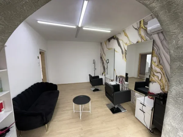 Tirane, jepet me qera apartament , 65 m² 750 € (Rruga e Kavajes)