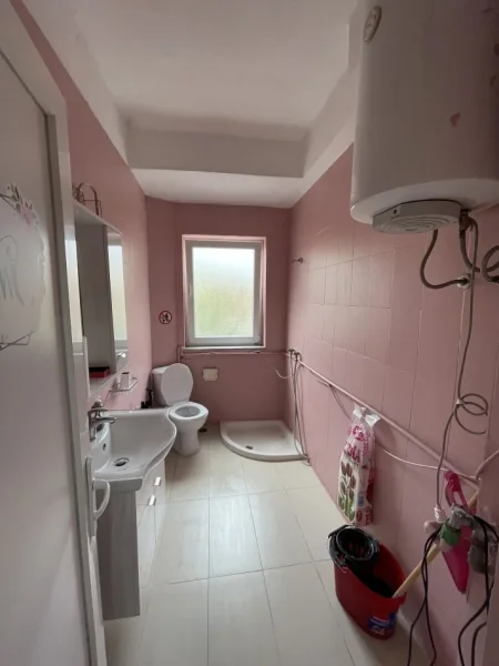 Tirane, jepet me qera apartament , 65 m² 750 € (Rruga e Kavajes)