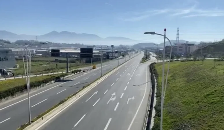 Tirane, shitet toke , 500 m² 120.000 € (Mbikalimi Kasharit)