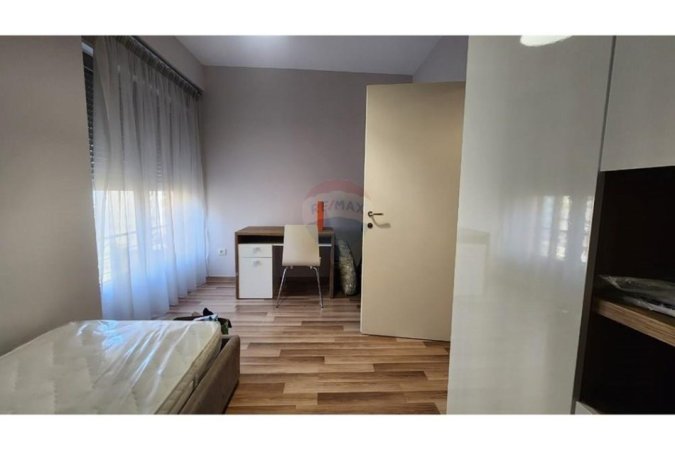 Shqiperi, jepet me qera apartament 2+1+Ballkon Kati 6, 130 m² 800 € (RRUGA E KAVAJES,DELIJORGJ)