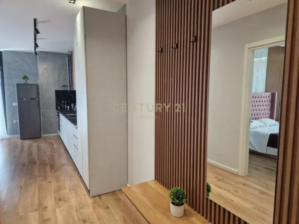 Tirane, shitet apartament 1+1 Kati 1, 88 m² 196.000 € (Pazari te Ri)
