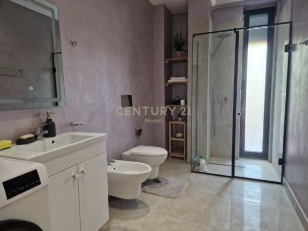 Tirane, shitet apartament 1+1 Kati 1, 88 m² 196.000 € (pazari i ri)