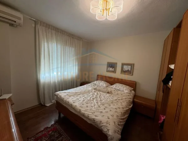 Durres, shitet apartament 2+1+Ballkon Kati 2, 130.000 € (MALI I ROBIT)