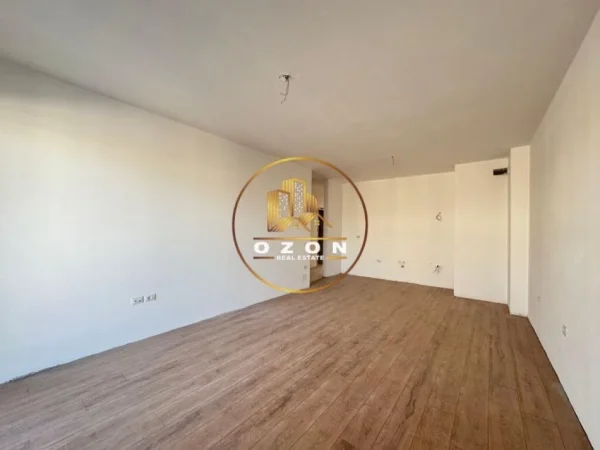 Apartament 2+1+2 për Shitje në Kompleksin Univers City, Pranë QTU-së!