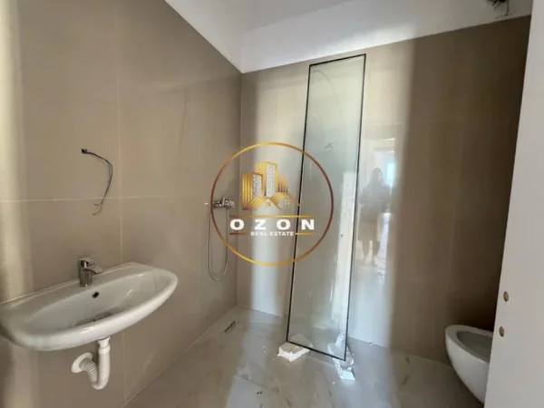 Apartament 2+1+2 për Shitje në Kompleksin Univers City, Pranë QTU-së!