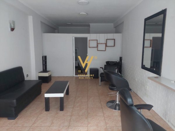 Tirane, jepet me qera zyre Kati 1, 37 m² 400 € (ISH MINISTRIA E JASHTME)