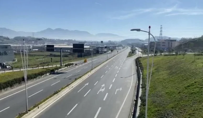 Tirane, shitet toke , 500 m² 120.000 € (Kashar)