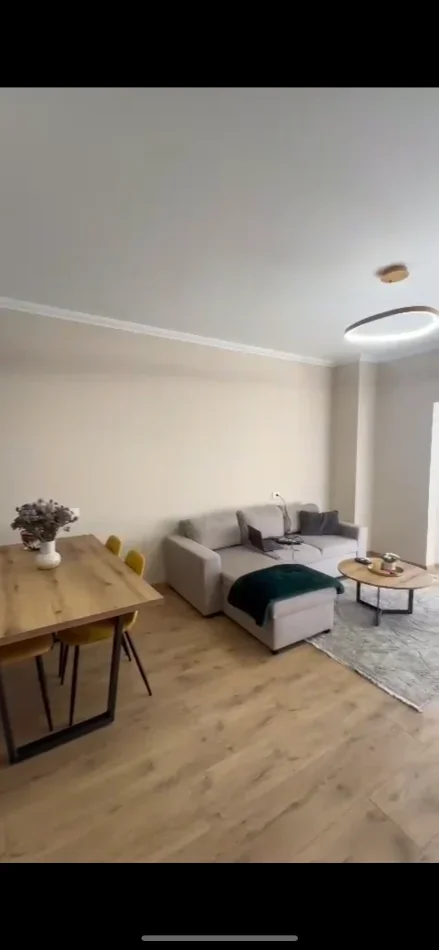 Tirane, jepet me qera apartament 1+1+Ballkon , 