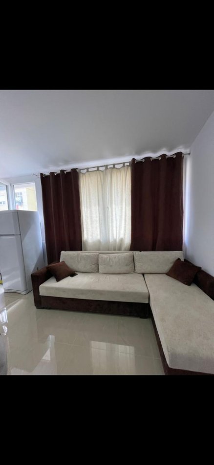 Tirane, jepet me qera apartament 1+1+Ballkon Kati 4, 65 m² 450 € (rruga Bill Klinton)