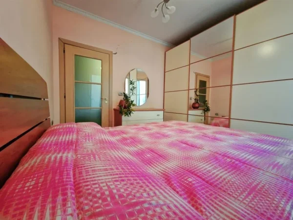 Tirane, jepet me qera apartament 2+1 Kati 3, 80 m² 500 € (Ish Stacioni i Trenit)