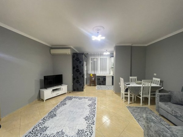 Tirane, jepet me qera apartament 2+1+Ballkon Kati 1, 100 m² 700 € (Don Bosko)