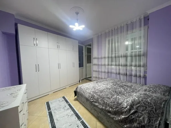 Tirane, jepet me qera apartament 2+1+Ballkon Kati 1, 100 m² 700 € (Don Bosko)