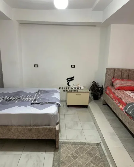 Tirane, jepet me qera apartament 1+1 Kati 1, 70 m² 550 € (BRRYLI)