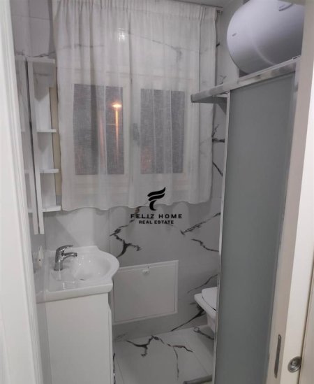 Tirane, jepet me qera apartament 2+1 Kati 1, 80 m² 550 € (PORCELANI)