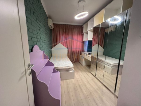 Tirane, jepet me qera apartament 2+1 Kati 3, 105 m² 650 € (Ish-Parku i Autobuzave)