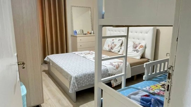 Tirane, jepet me qera apartament 1+1 , 70 m² 420 € (Jordan Misja)