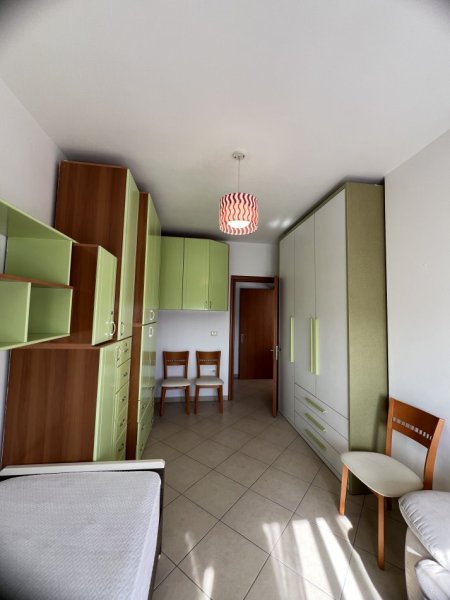 Durres, jepet me qera apartament 2+1+Ballkon Kati 8, 100 m² 350 € 