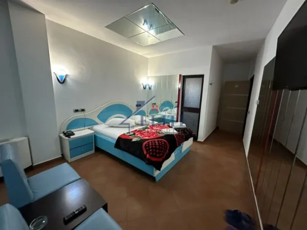 Tirane, shitet hotel , 2.400 m² 900.000 € (Vaqarr)