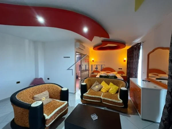 Tirane, shitet hotel , 2.400 m² 900.000 € (Vaqarr)