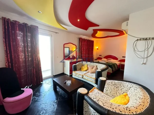 Tirane, shitet hotel , 2.400 m² 900.000 € (Vaqarr)