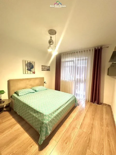 Tirane, jepet me qera apartament 1+1+Ballkon Kati 5, 60 m² 550 € (Mine Peza)