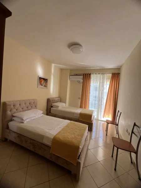 Durres, jepet me qera apartament 2+1+Ballkon Kati 4, 100 m² 400 € 